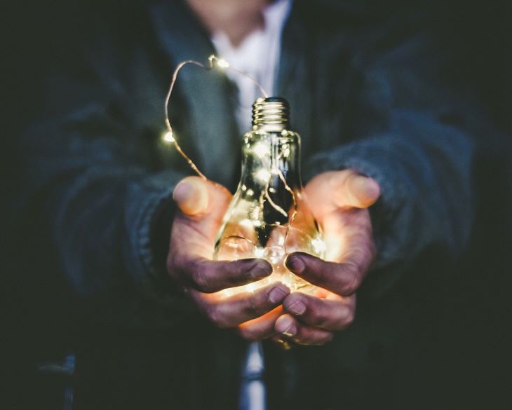 Bulb light implying Entrepreneurial Ideas